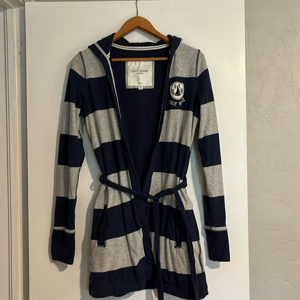 Gilly Hicks Sidney - Sleep Collection. Size M/L Smoke and pet free home!